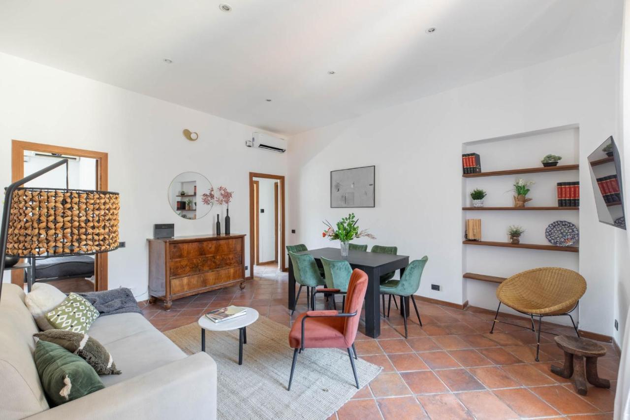Apartment Iflat Pantheon's Roomy And Friendly Rom
