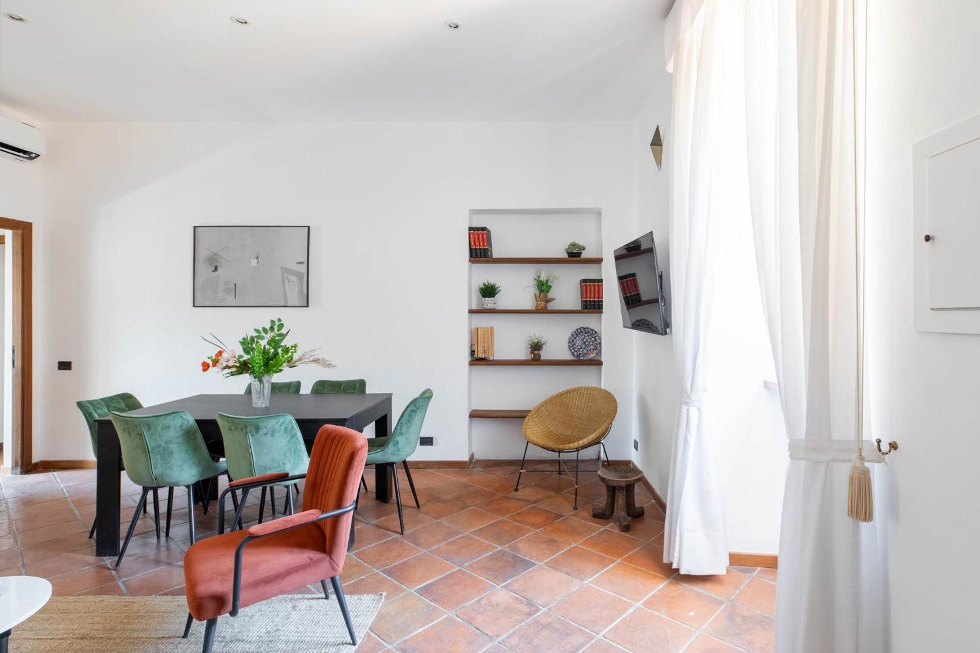 Iflat Pantheon's Roomy And Friendly Apartment *
